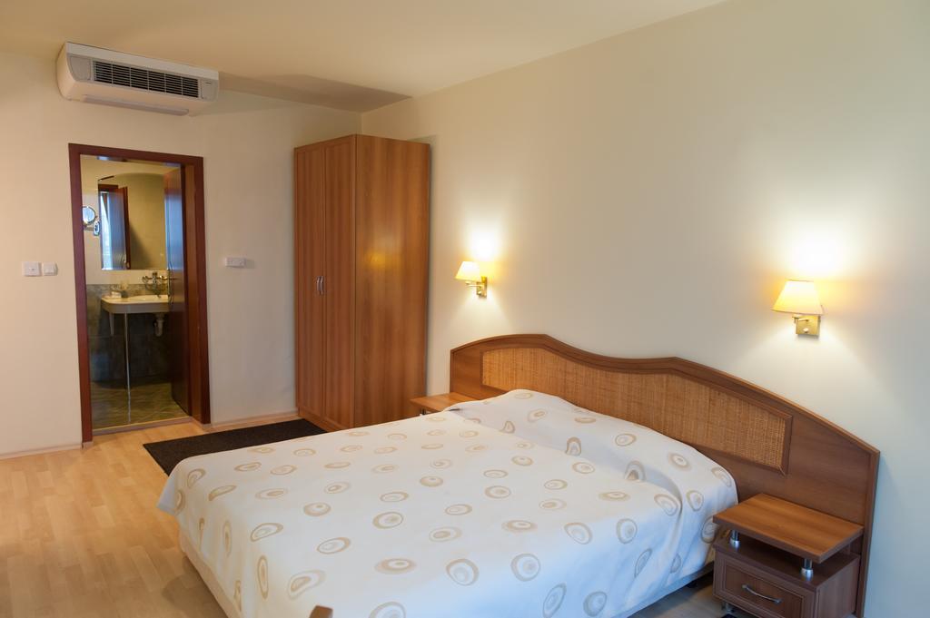 Hotel Astrea Chissarja Zimmer foto
