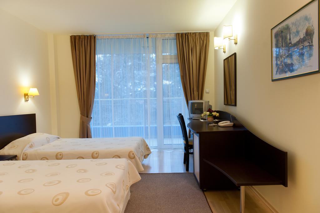 Hotel Astrea Chissarja Zimmer foto