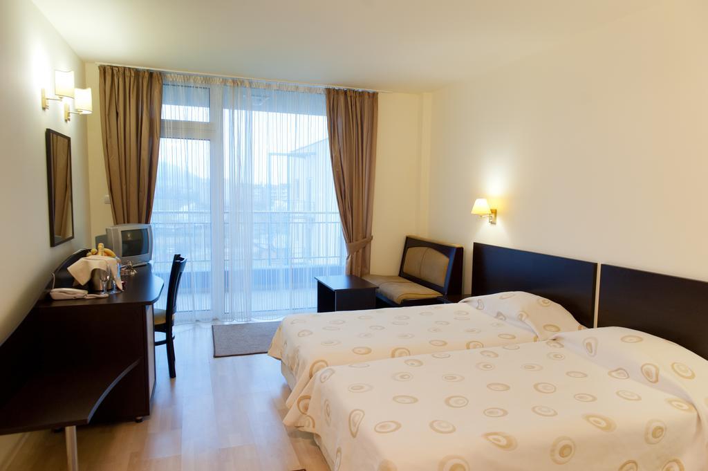 Hotel Astrea Chissarja Zimmer foto