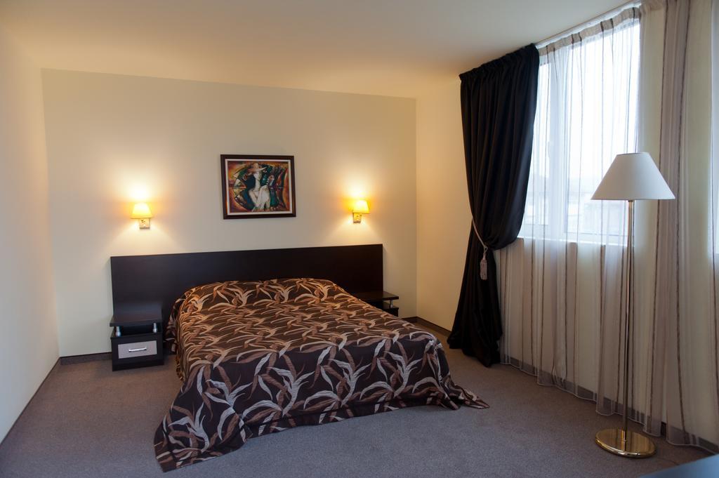 Hotel Astrea Chissarja Zimmer foto