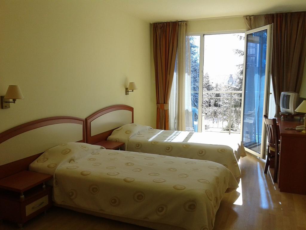 Hotel Astrea Chissarja Zimmer foto